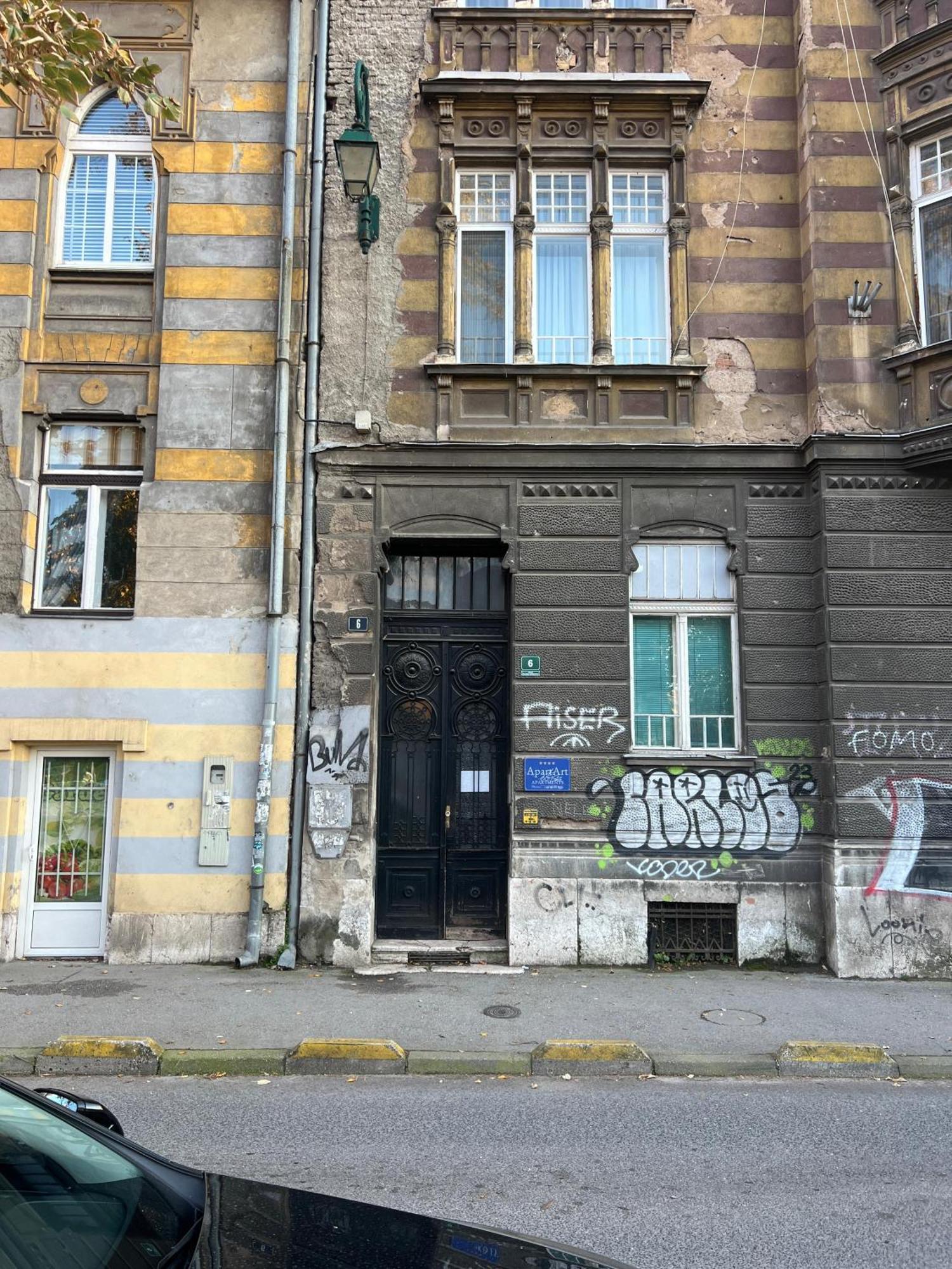 Waterfall Hostel Sarajevo Exterior photo